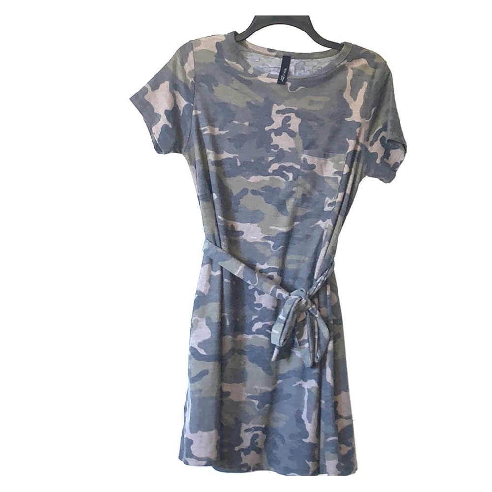 Ollie & Chloe by Jolie camouflage print dress GUC